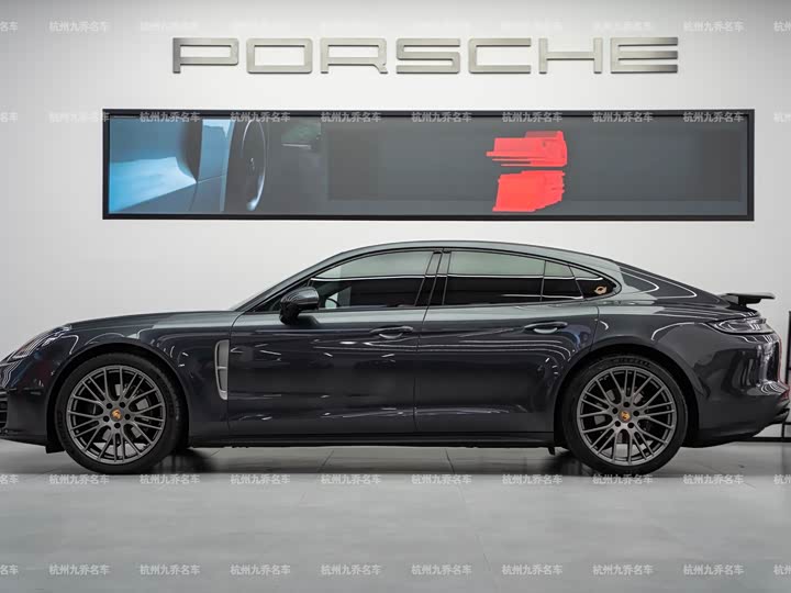 Фото 7 - Porsche Panamera