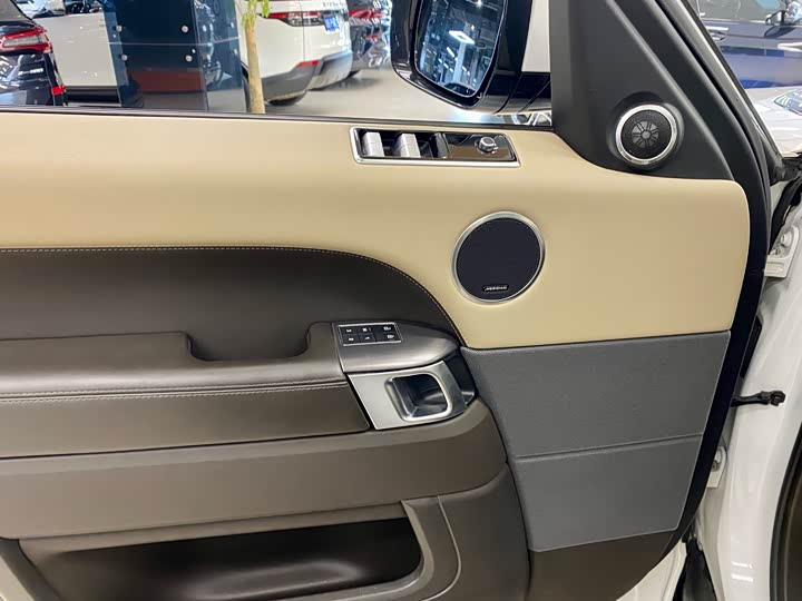 Фото 11 - Land Rover Range Rover Sport Hybrid