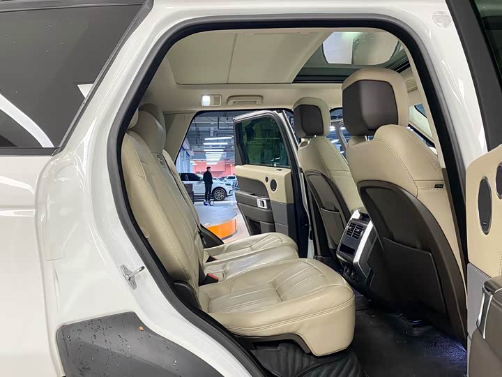 Фото 15 - Land Rover Range Rover Sport Hybrid