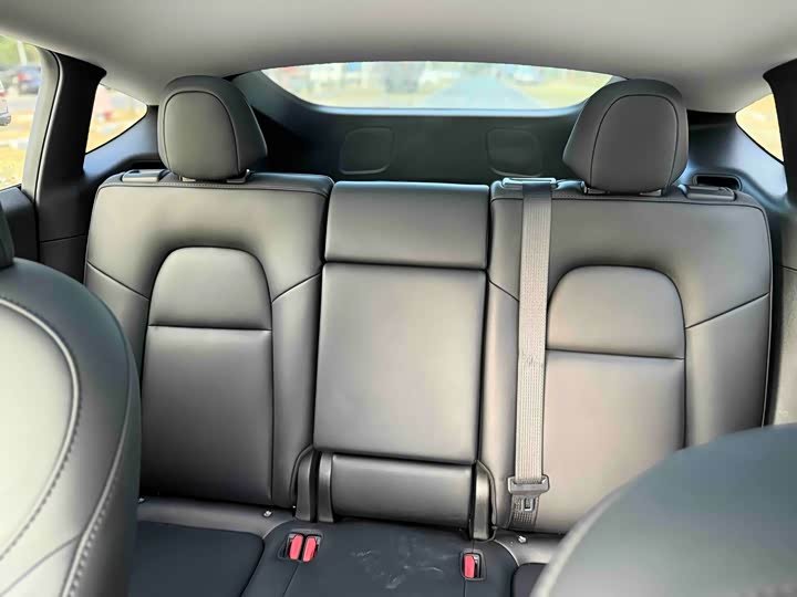 Фото 8 - Tesla Model Y