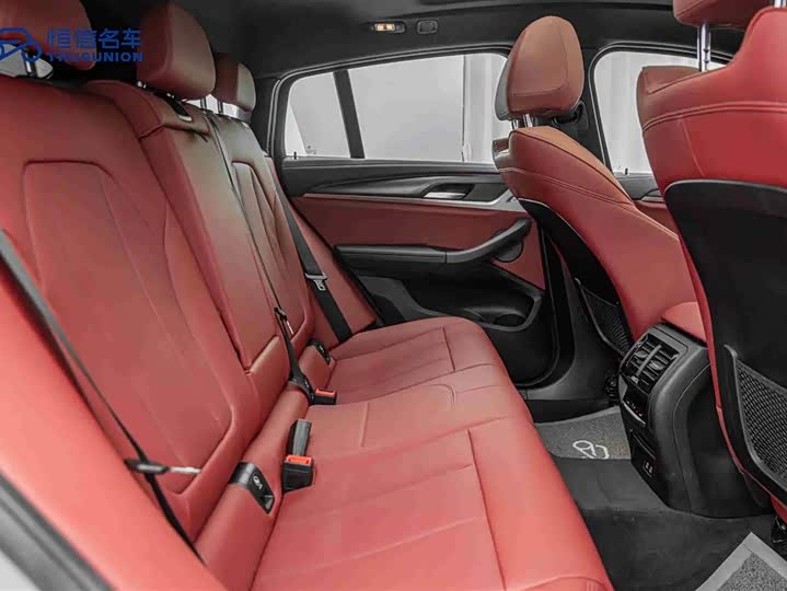 Фото 16 - BMW X4