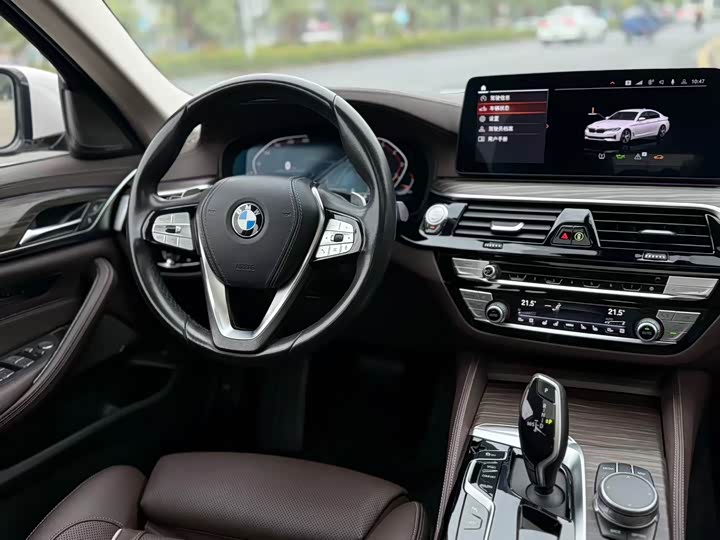 Фото 10 - BMW 5 Series