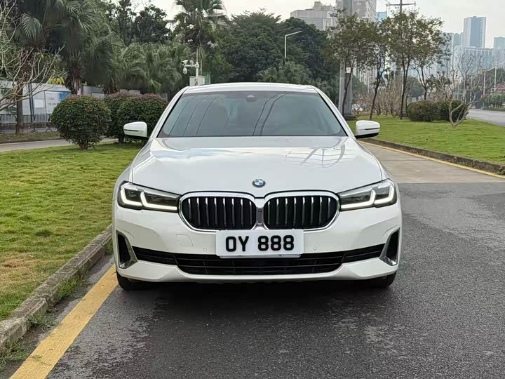 Фото 2 - BMW 5 Series