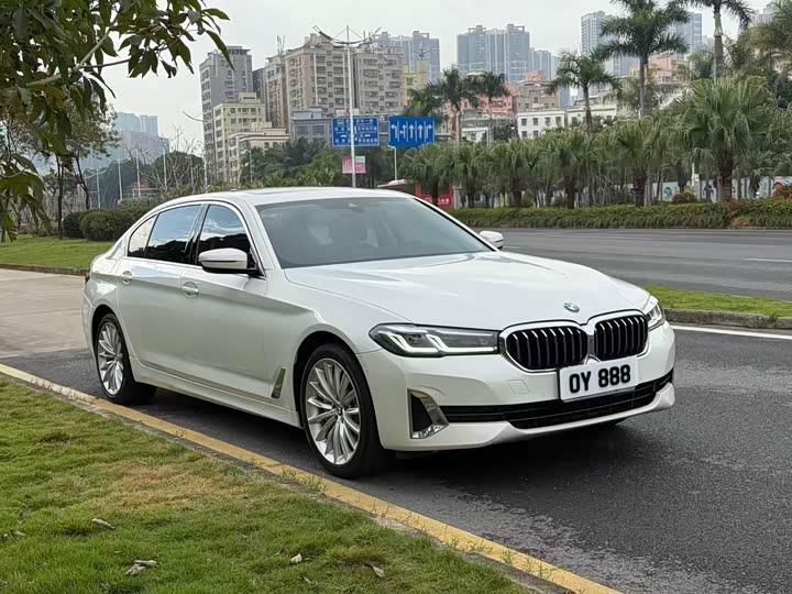Фото 3 - BMW 5 Series