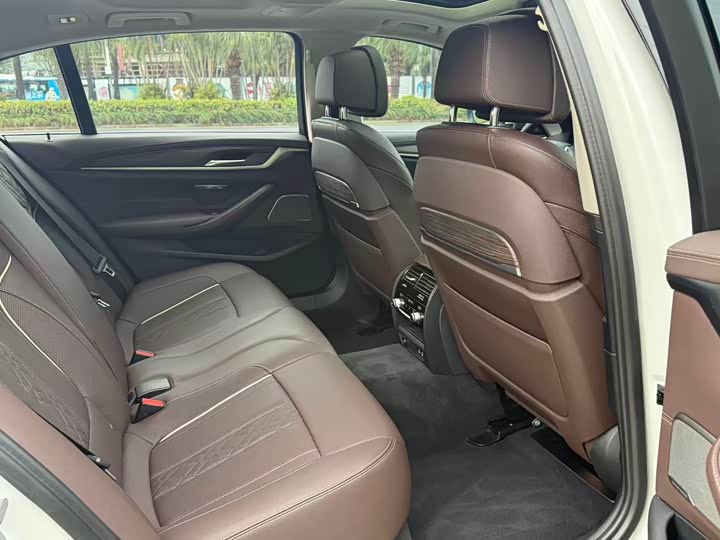 Фото 7 - BMW 5 Series