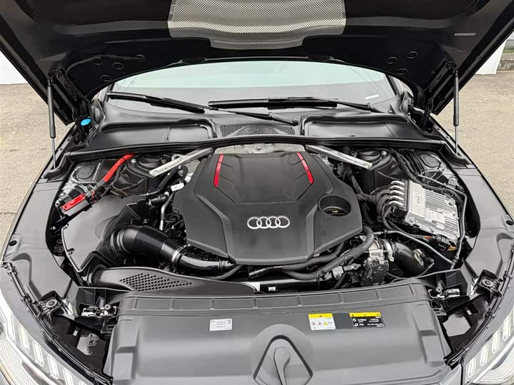 Фото 16 - Audi S4