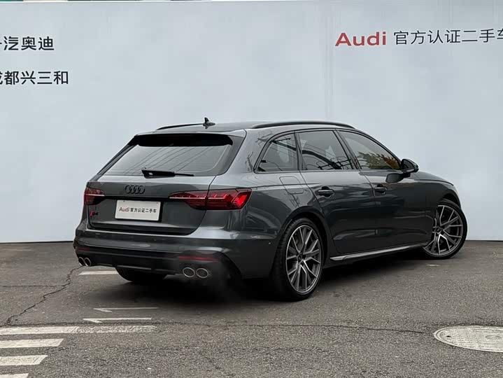 Фото 4 - Audi S4