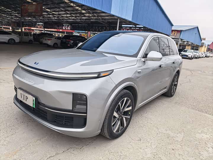 Фото 1 - LiXiang L8