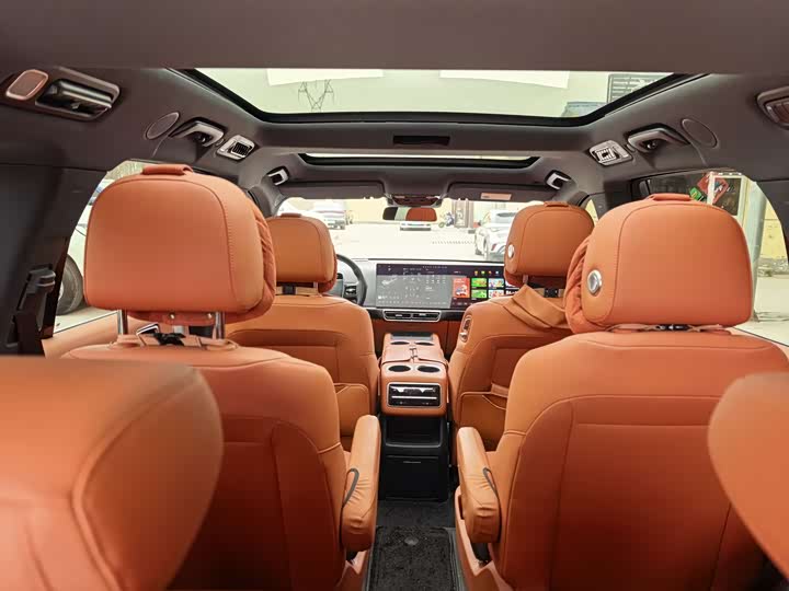 Фото 11 - LiXiang L8