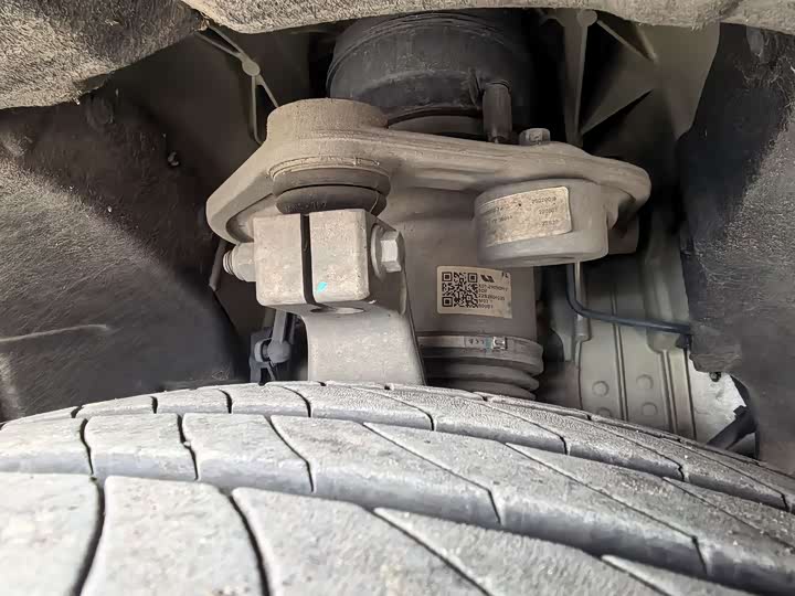 Фото 15 - LiXiang L8