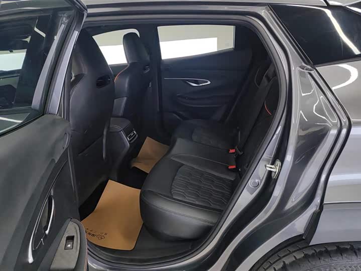 Фото 11 - Changan UNI-T