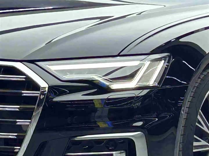 Фото 3 - Audi A6L