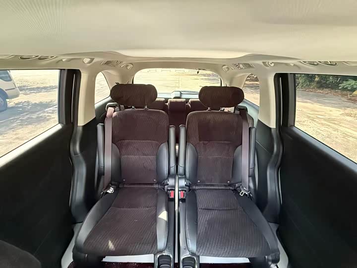 Фото 11 - Honda Elysion