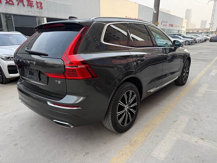 Фото 6 - Volvo XC60