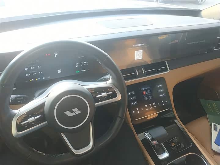 Фото 10 - LiXiang One