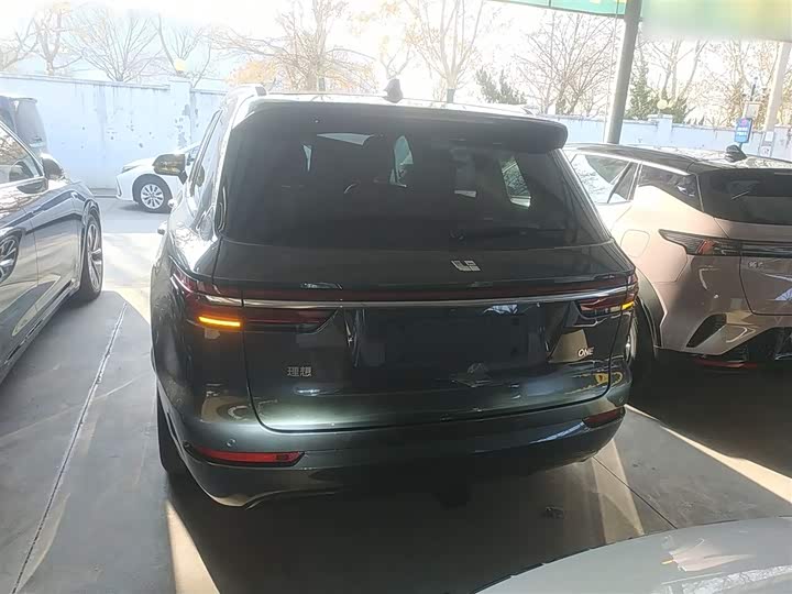 Фото 6 - LiXiang One