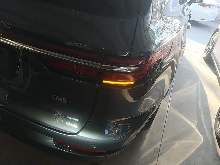 Фото 8 - LiXiang One