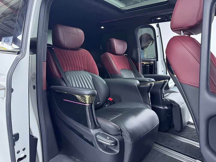 Фото 14 - GAC Trumpchi M8