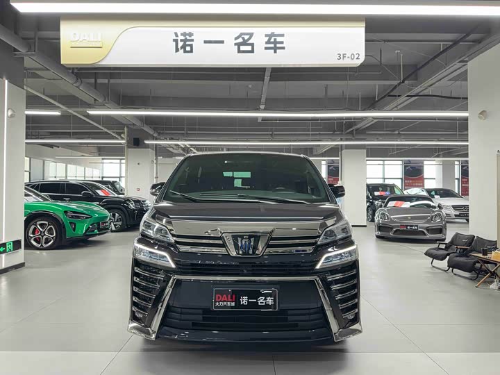 Фото 2 - Toyota Vellfire