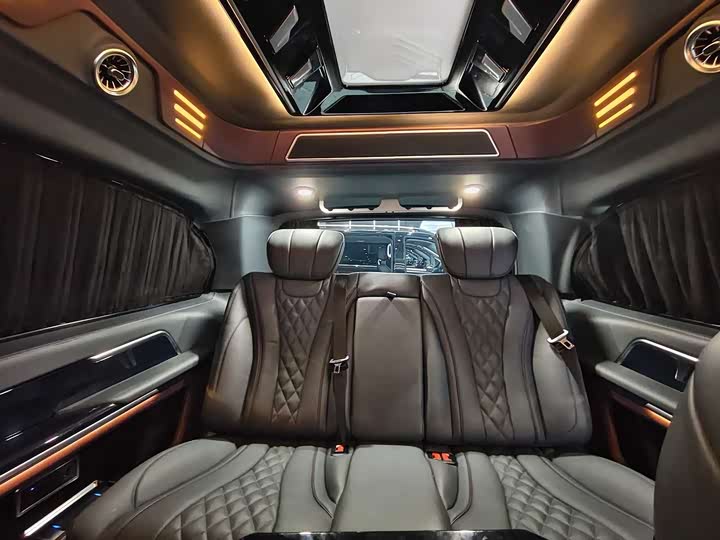 Фото 9 - Mercedes-Benz Vito