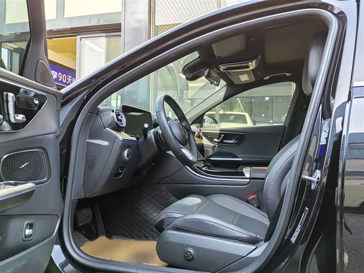 Фото 10 - Mercedes-Benz C-Class