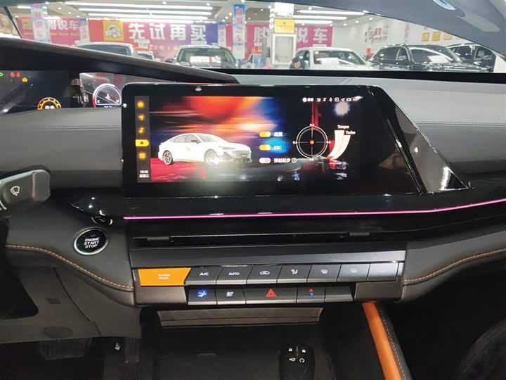 Фото 13 - Changan UNI-V