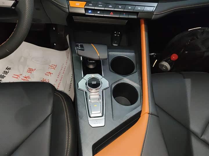 Фото 14 - Changan UNI-V