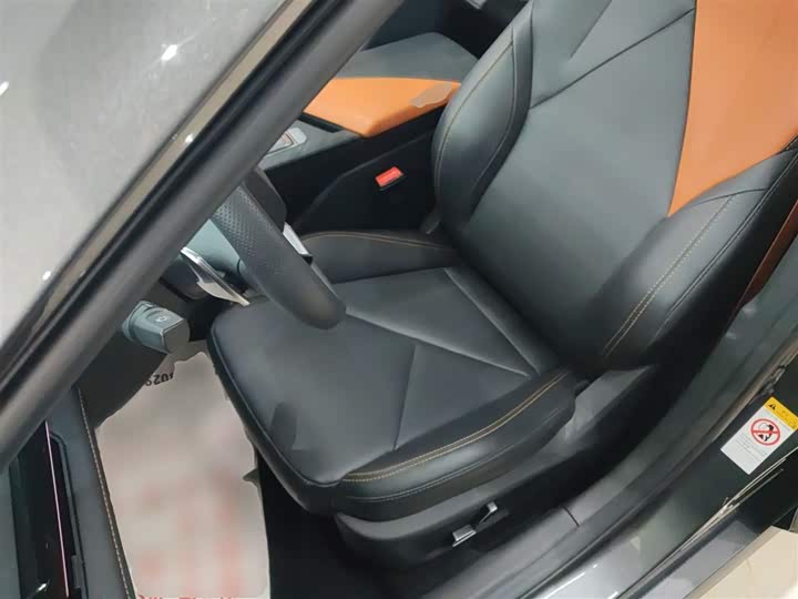 Фото 15 - Changan UNI-V