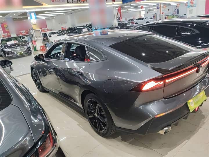 Фото 5 - Changan UNI-V