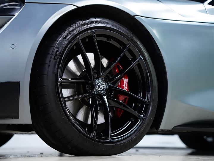 Фото 18 - Toyota Supra