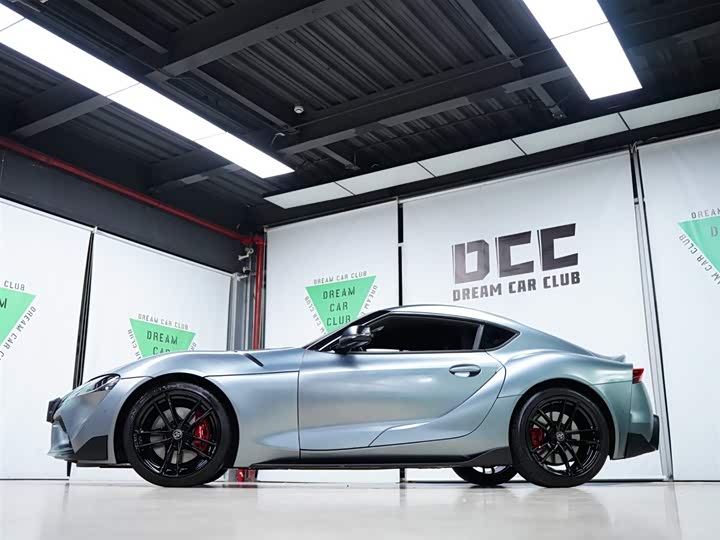 Фото 19 - Toyota Supra