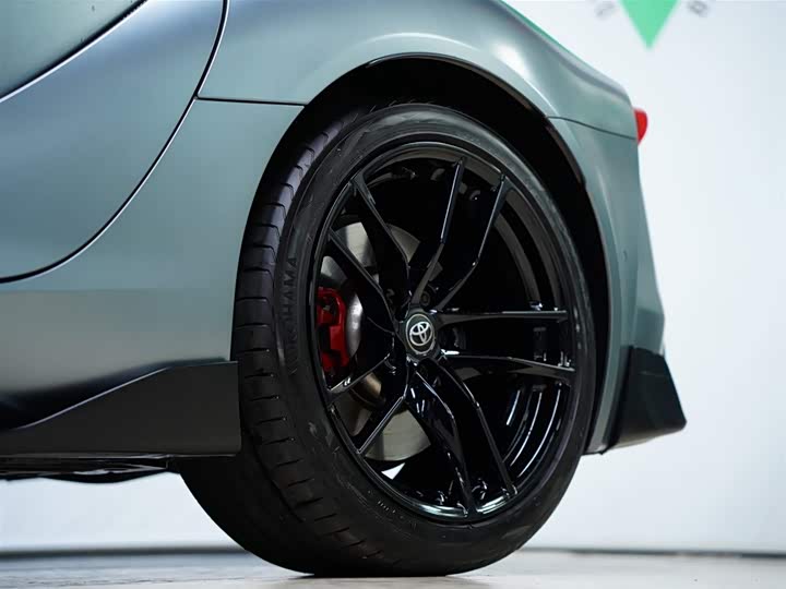 Фото 21 - Toyota Supra