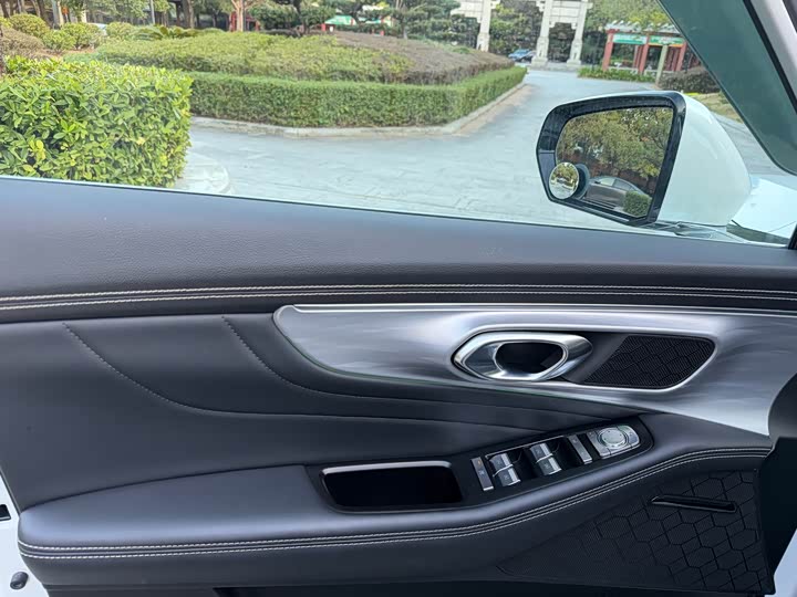 Фото 8 - GAC Trumpchi GS8