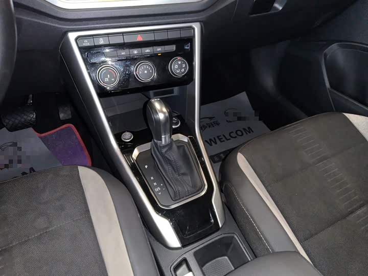 Фото 6 - Volkswagen T-Roc