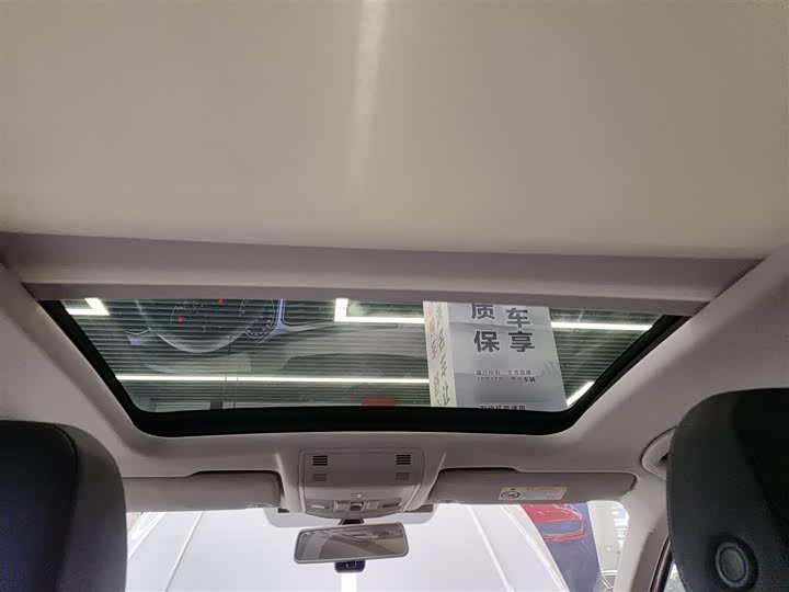 Фото 8 - Volkswagen T-Roc