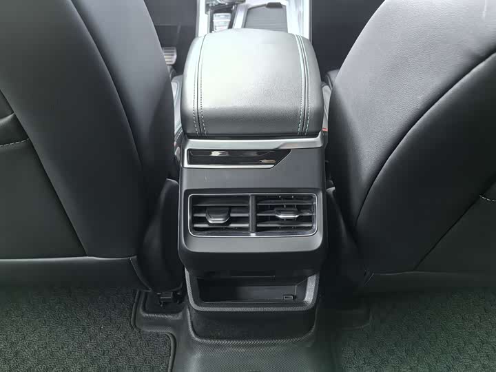 Фото 16 - Geely Preface