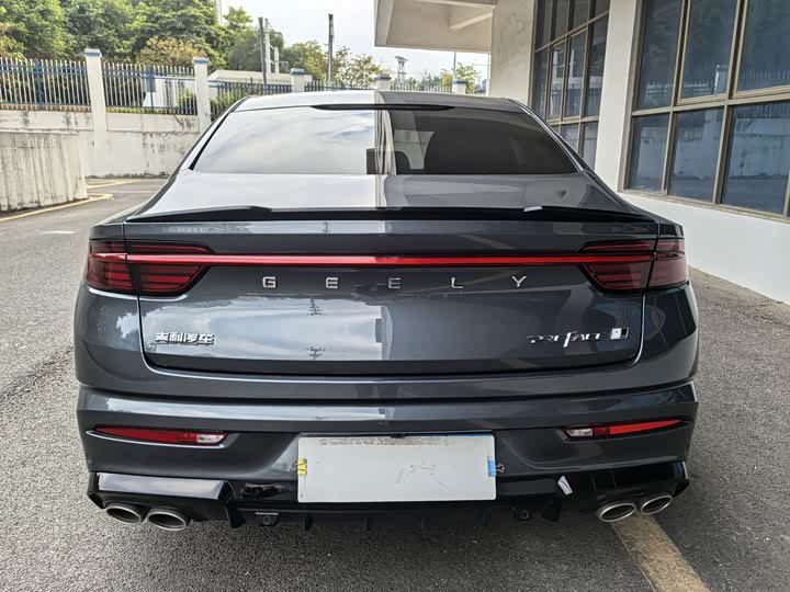 Фото 6 - Geely Preface