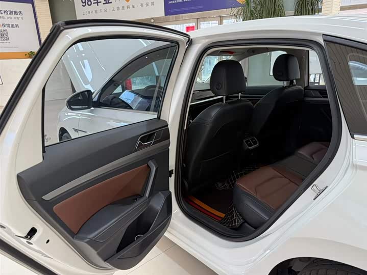 Фото 17 - Volkswagen Lavida