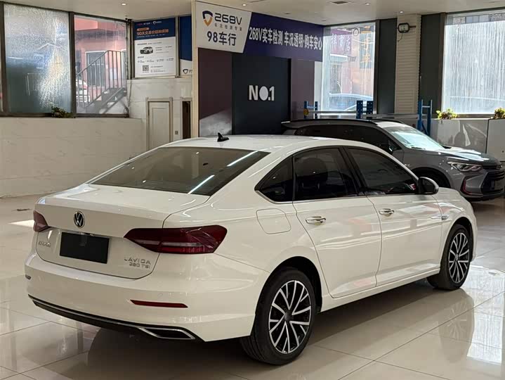 Фото 4 - Volkswagen Lavida