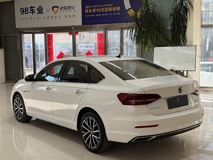 Фото 6 - Volkswagen Lavida