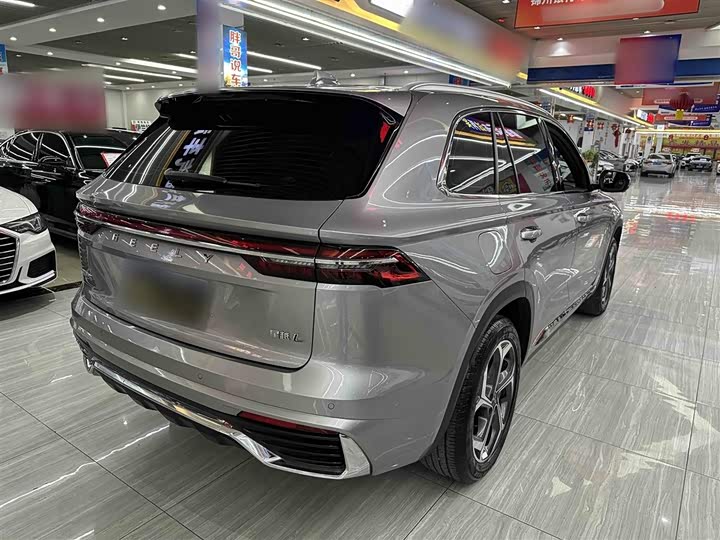 Фото 11 - Geely Monjaro