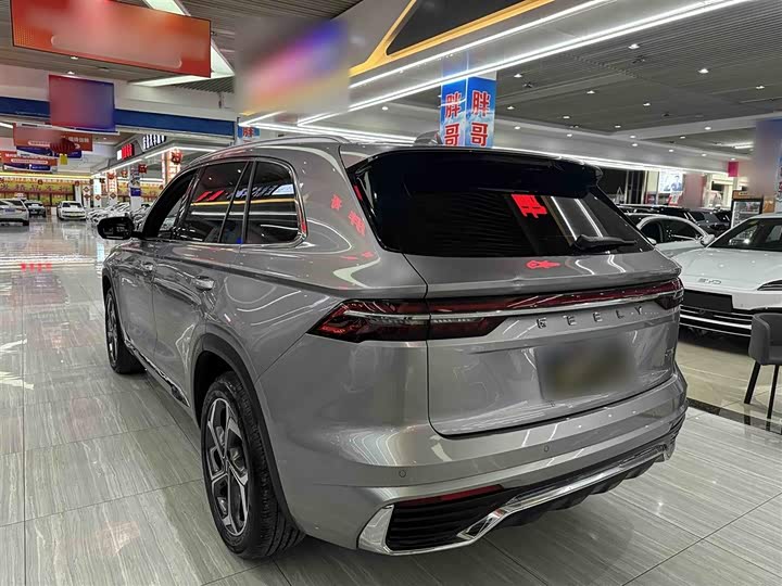 Фото 8 - Geely Monjaro