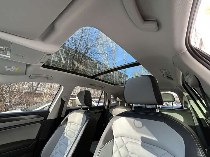 Фото 15 - Volkswagen Tayron