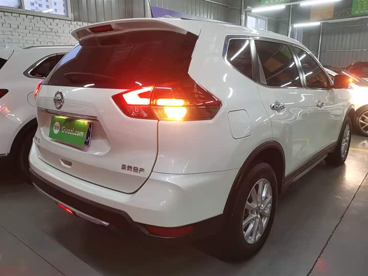 Фото 7 - Nissan X-Trail