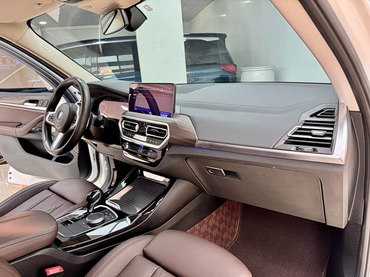 Фото 16 - BMW X3