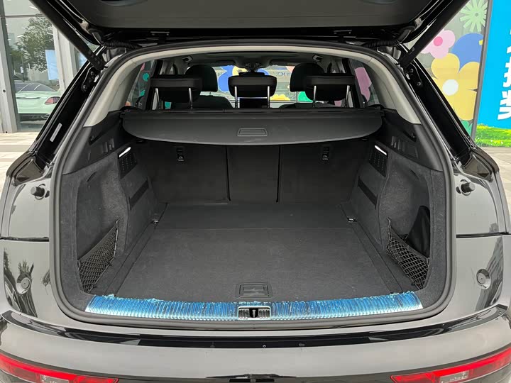 Фото 12 - Audi Q5L