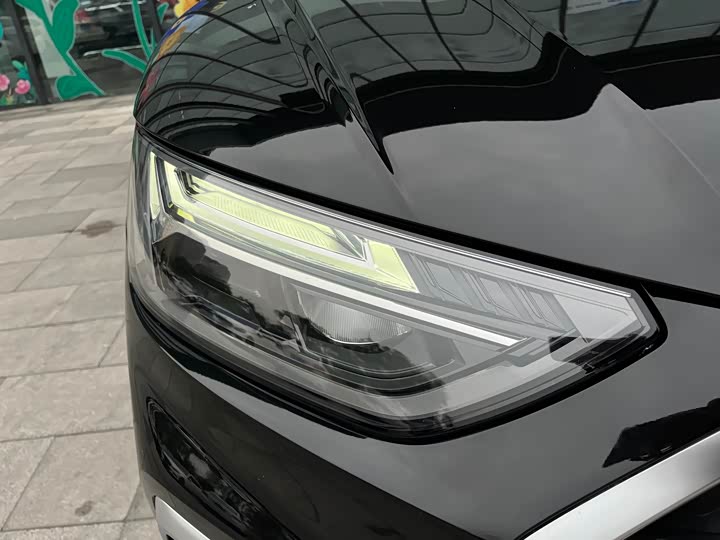 Фото 14 - Audi Q5L