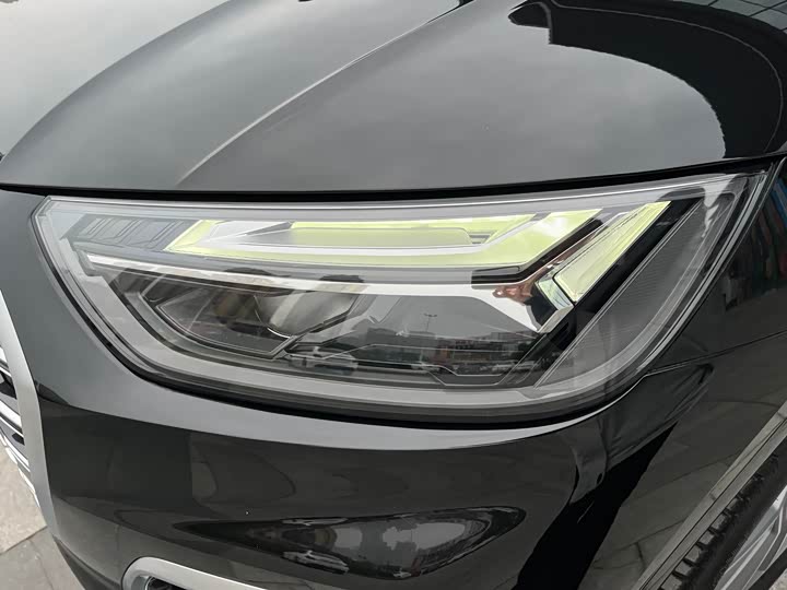 Фото 15 - Audi Q5L