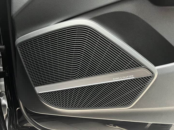 Фото 16 - Audi Q5L