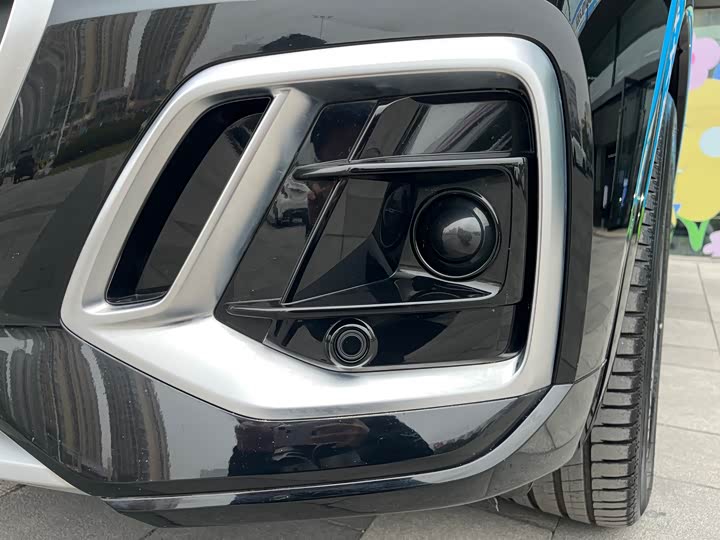 Фото 31 - Audi Q5L